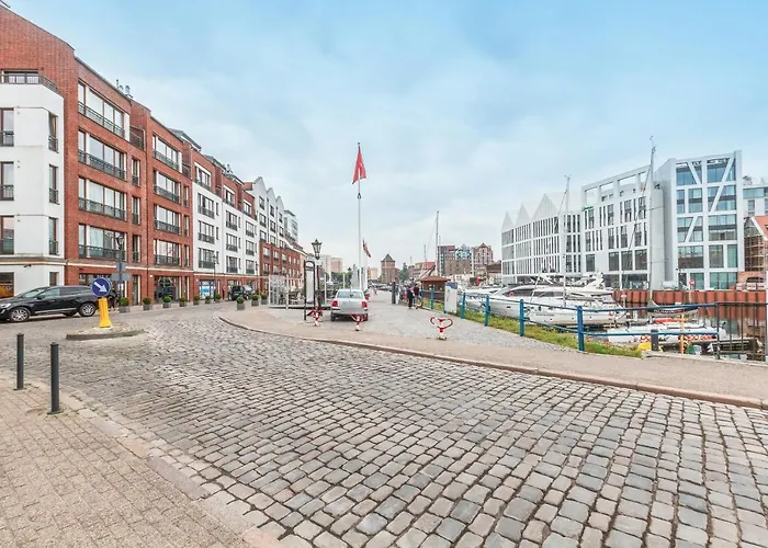 Szafarnia Marina & Center By Downtown